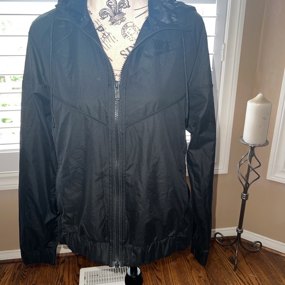 NWOT Black Nike Sportswear Windrunner Windbreaker - M - Picture 7 of 15